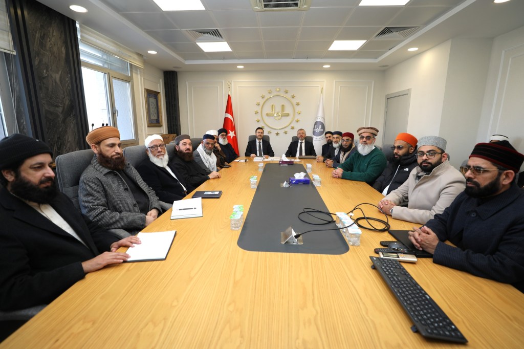 BRİTANYA FETVA KONSEYİ ÜYELERİ DİYANET’İ ZİYARET&nbsp;ETTİ