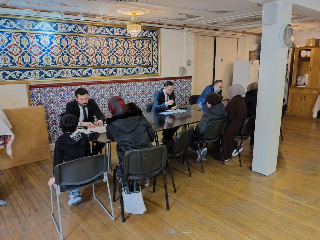 LONDRA DİYANET CAMİİ’NDE HAFTA SONU KUR’AN KURSU ÖĞRENCİLERİ VELİ TOPLANTISI GERÇEKLEŞTİRİLDİ